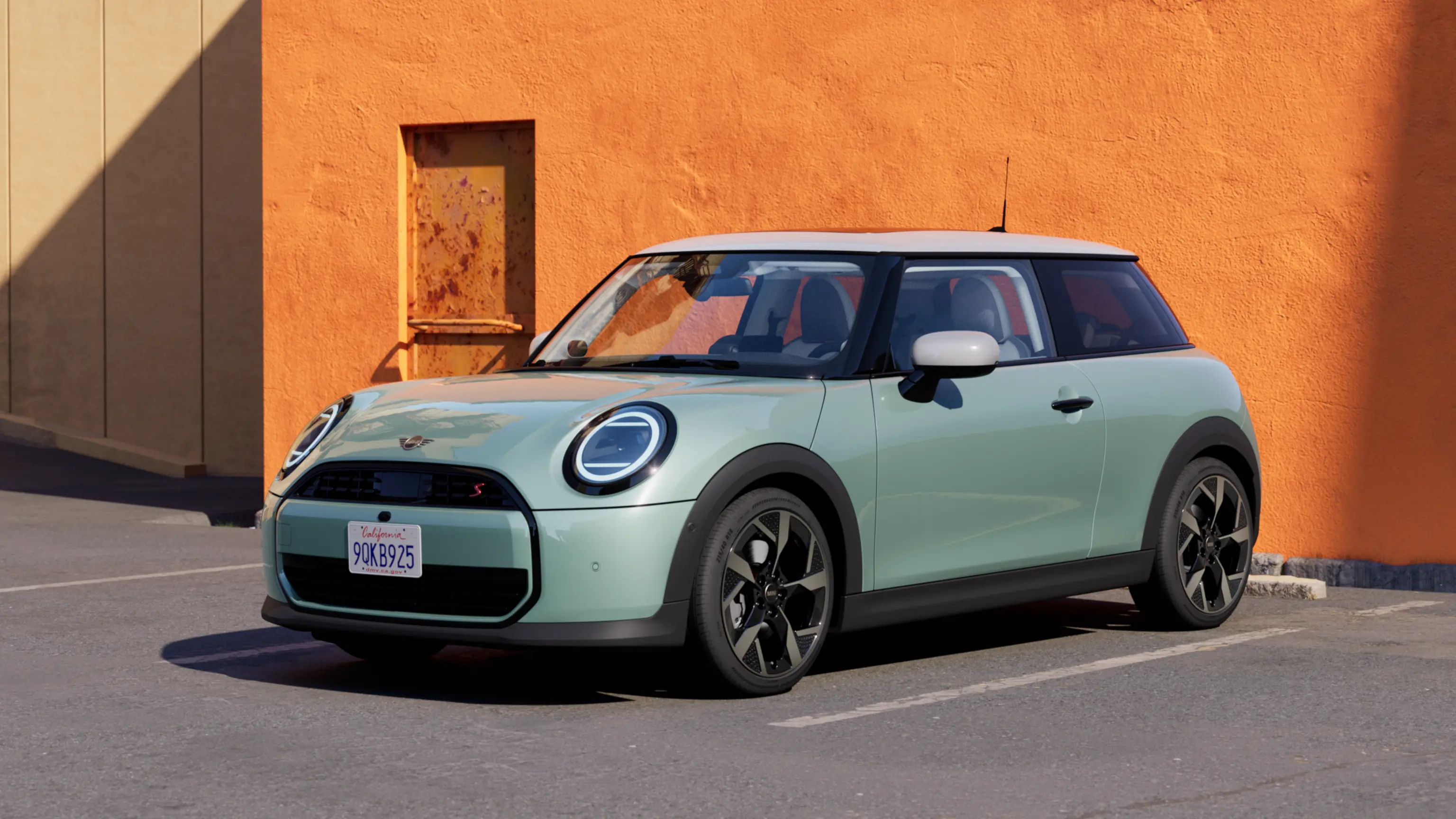 MINI Cooper 3-door – factory hall front view