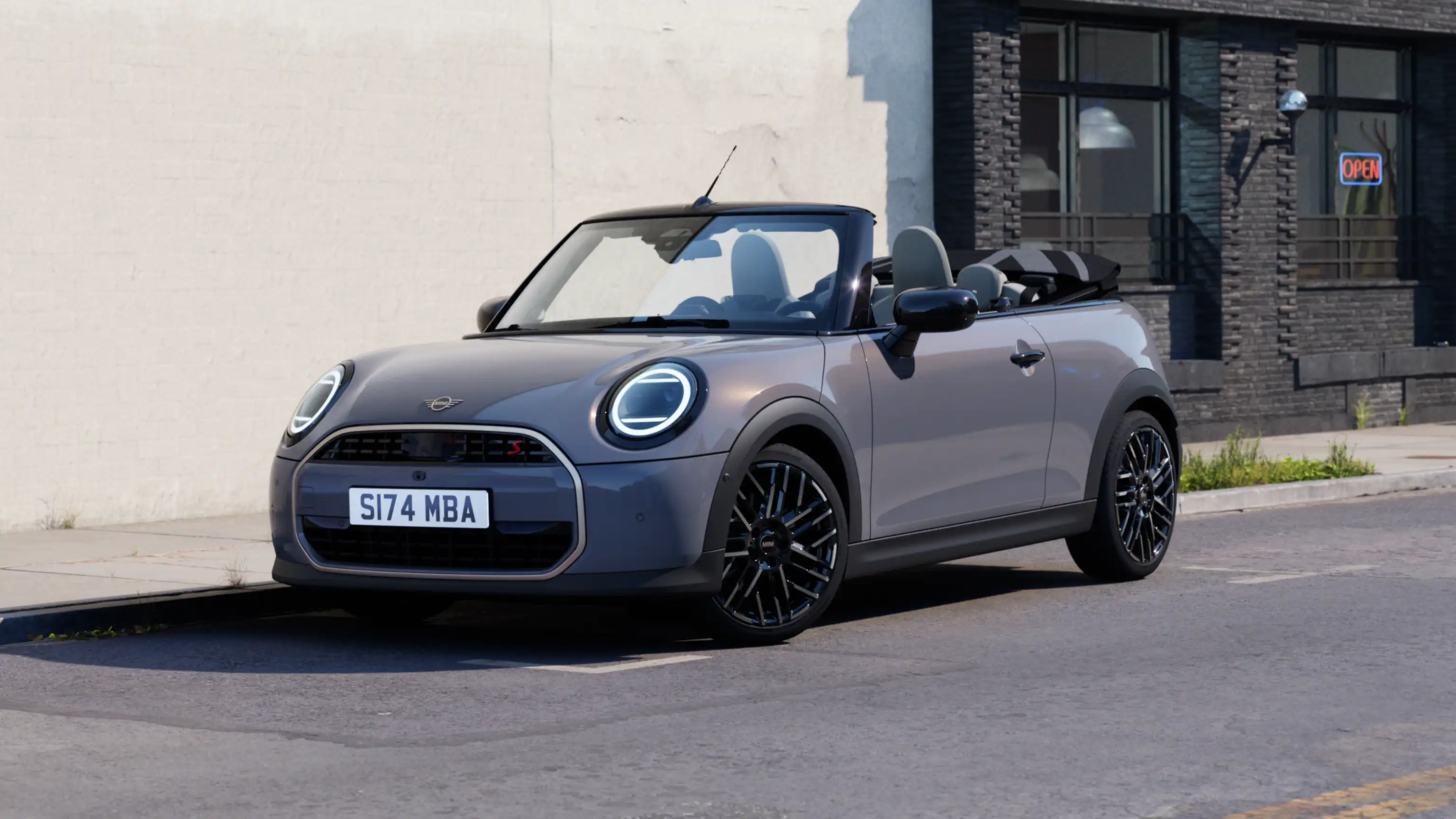 MINI Cooper Convertible - Video