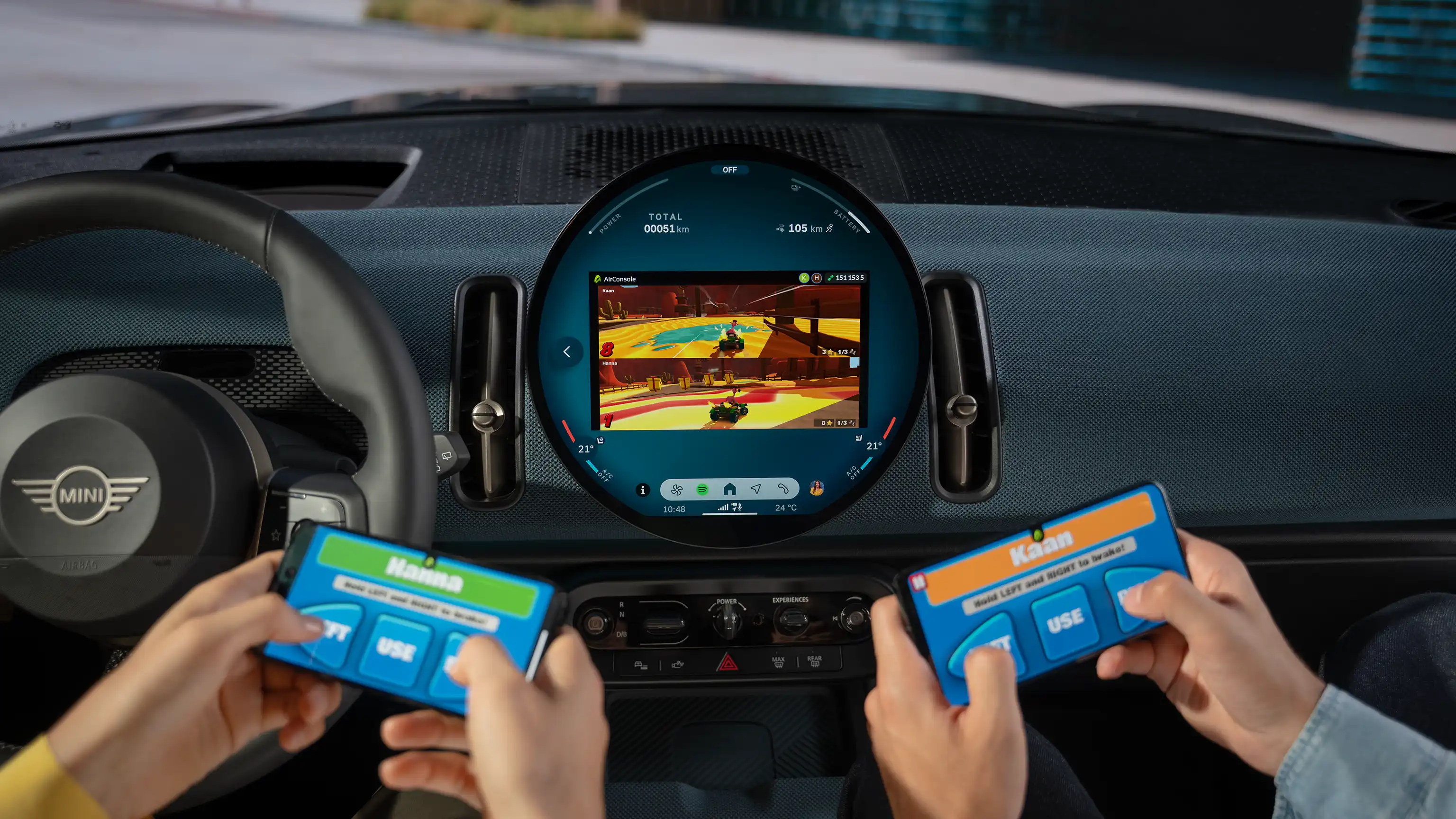 MINI Cooper Convertible - Entertainment