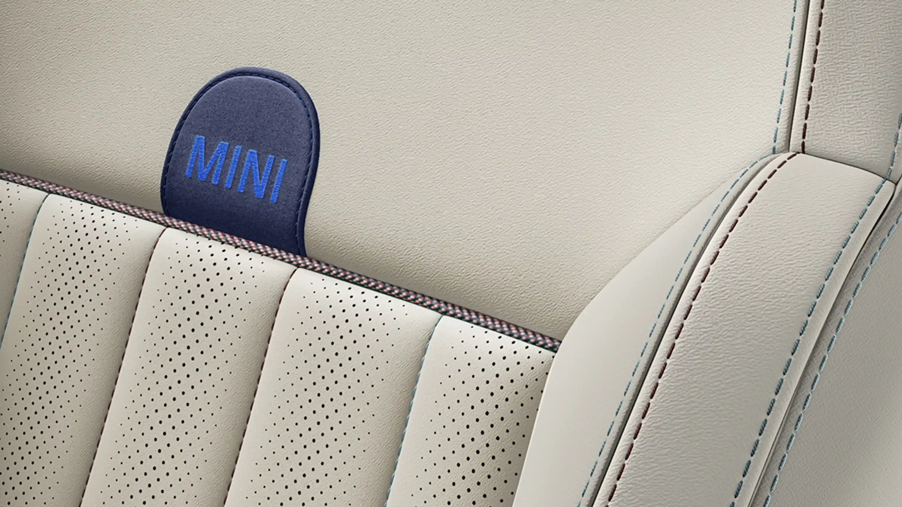 All-Electric MINI Countryman - Interior Favoured Style