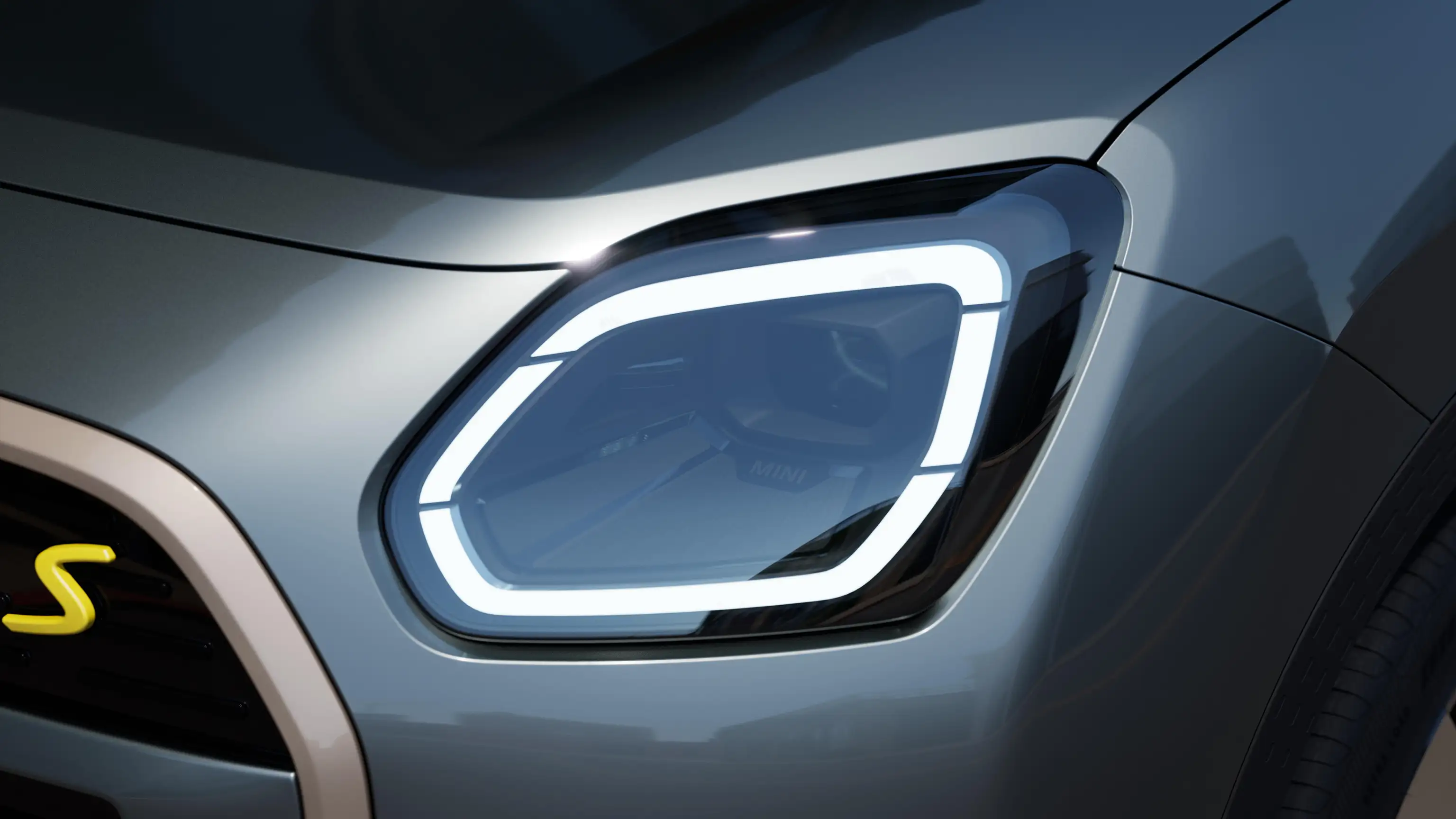 All-Electric MINI Countryman - Headlights