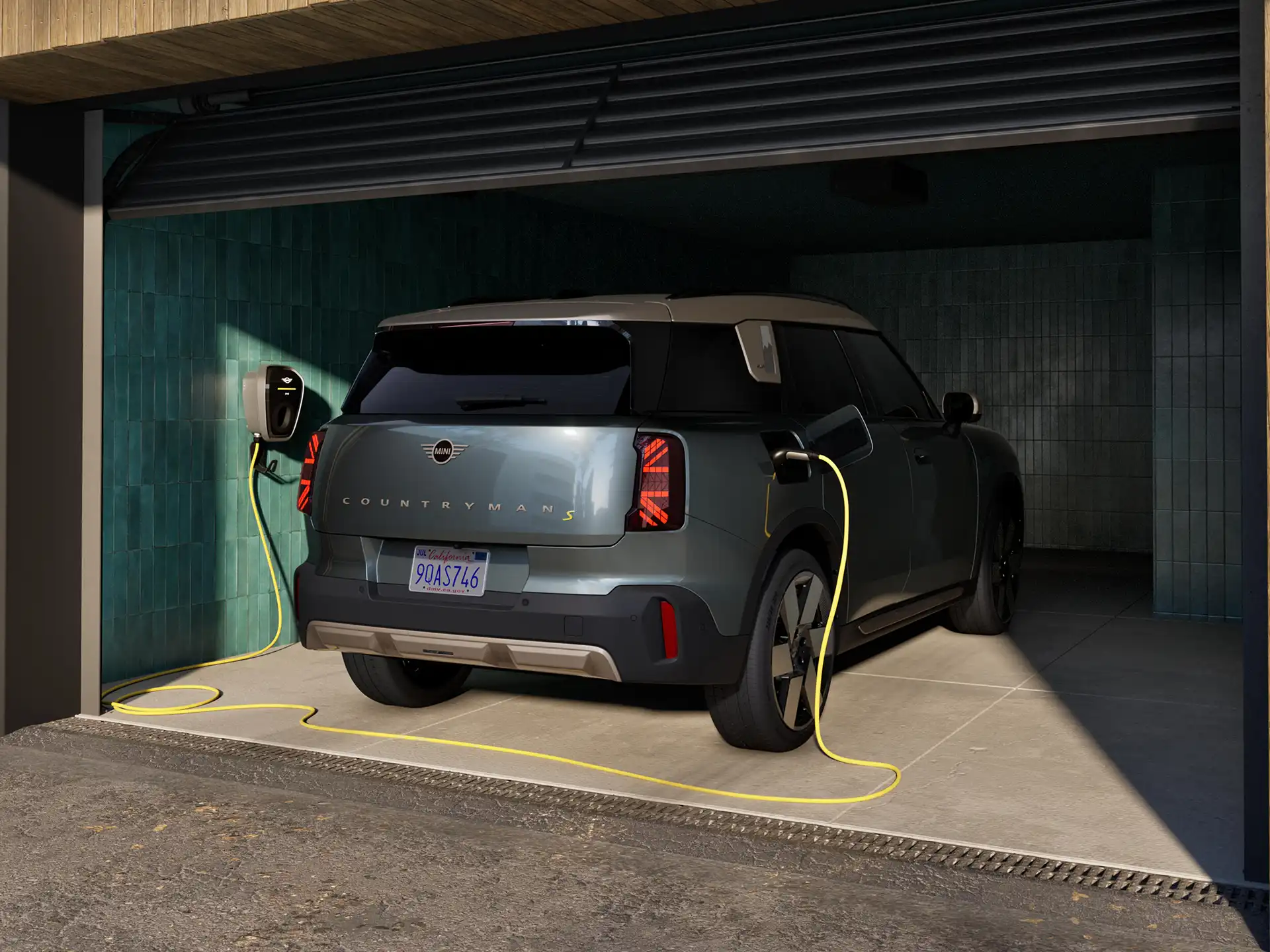 All-Electric MINI Countryman - Garage