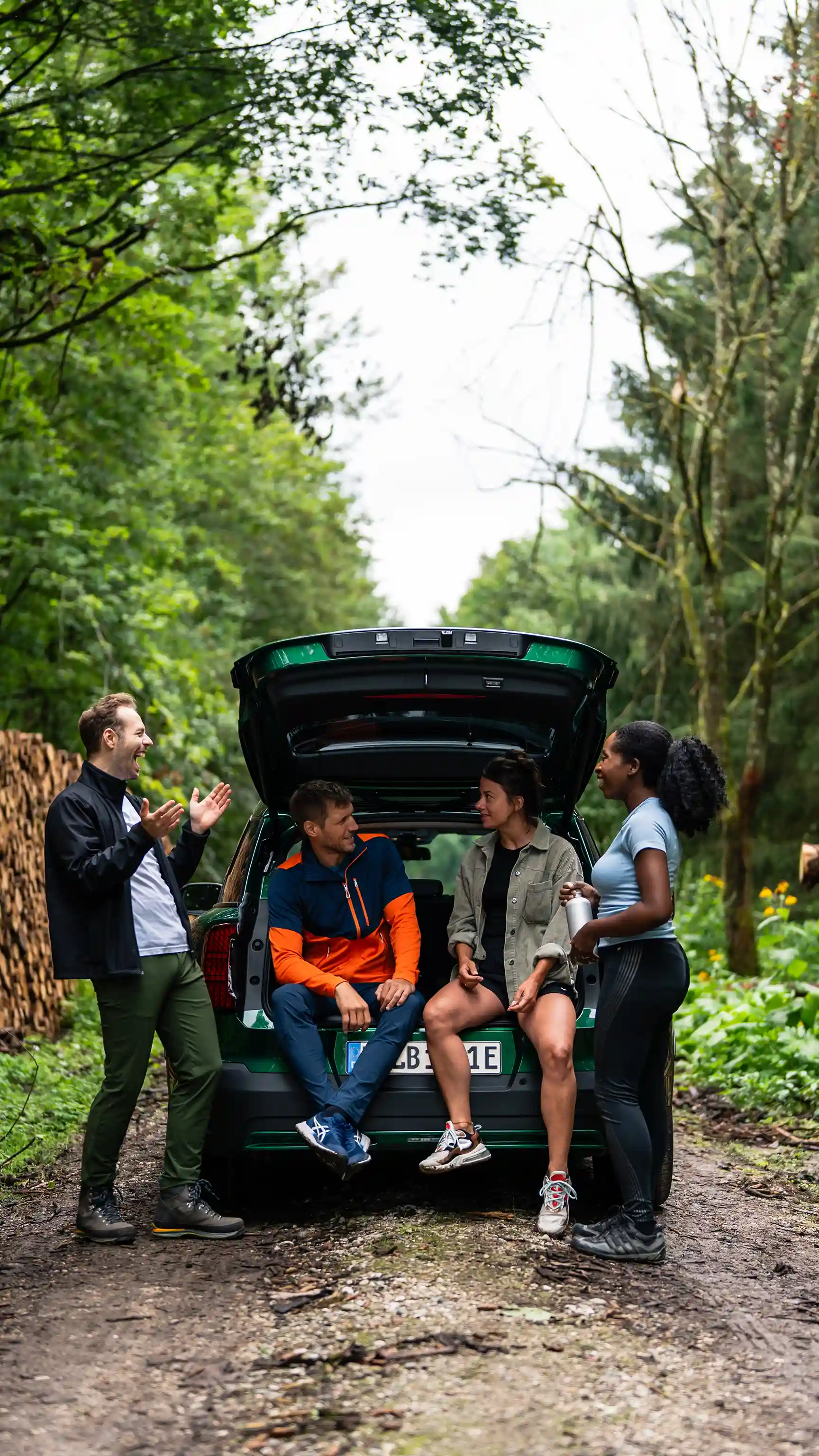 All-Electric MINI Countryman - Friends