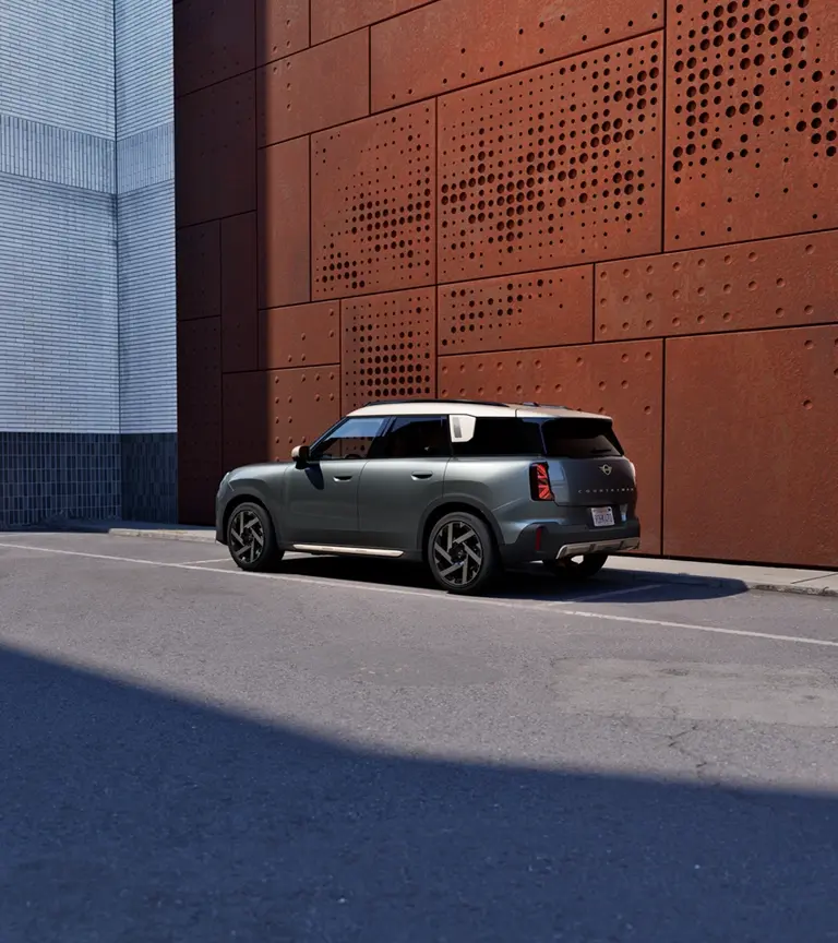 MINI Countryman - stage - side view