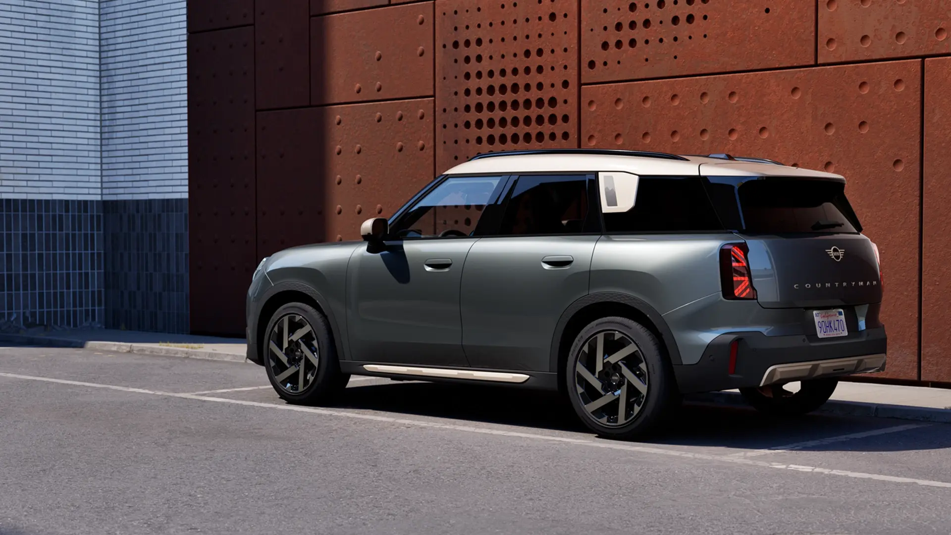 MINI Countryman - stage - side view