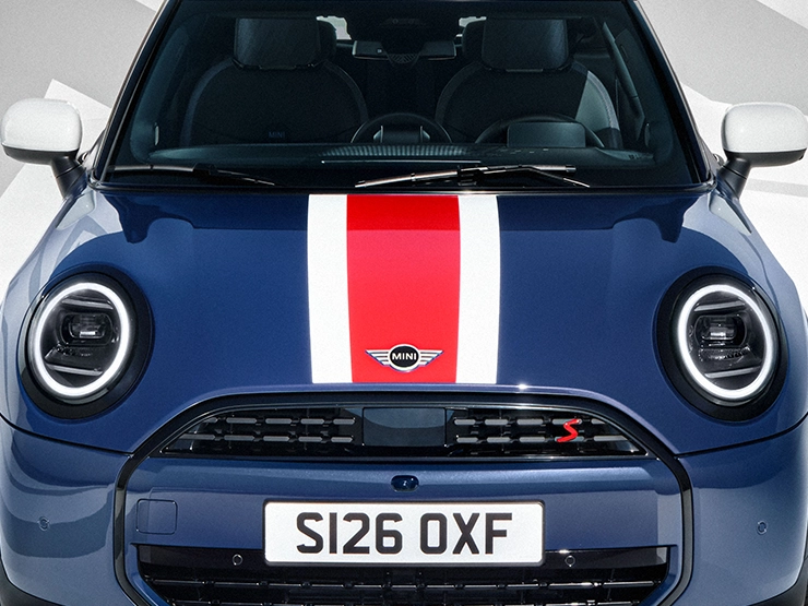 Detail view of the MINI Cooper Oxford Edition Bonnet Graphic