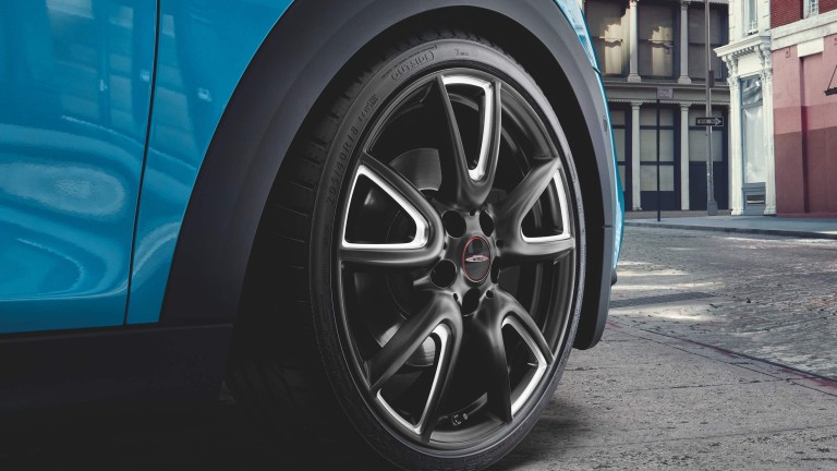 18" JCW light alloy wheels – double-spoke 534