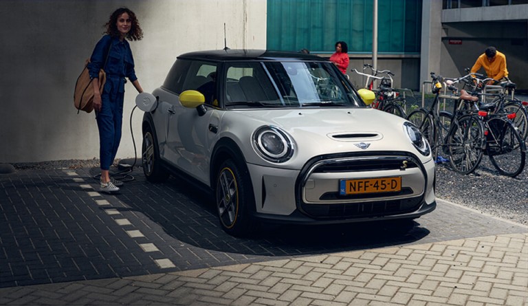 THE ALL-ELECTRIC MINI