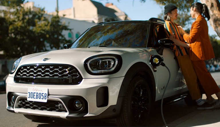 THE MINI COUNTRYMAN PLUG-IN HYBRID.