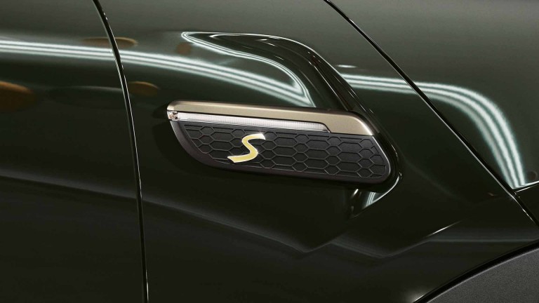 MINI Resolute Edition – side scuttles –  Resolute Bronze